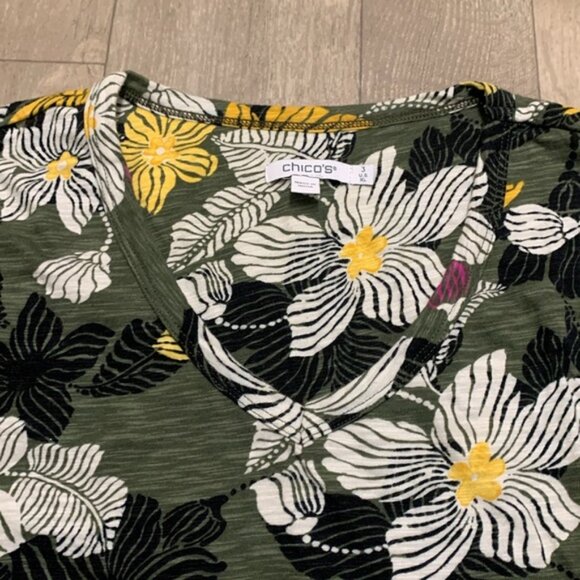 Womens Chico’s Floral All Over V-Neck‎ Top Shirt - Picture 3 of 8